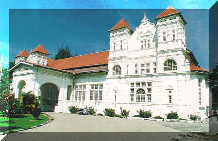 Taiping Museum (55257 bytes)